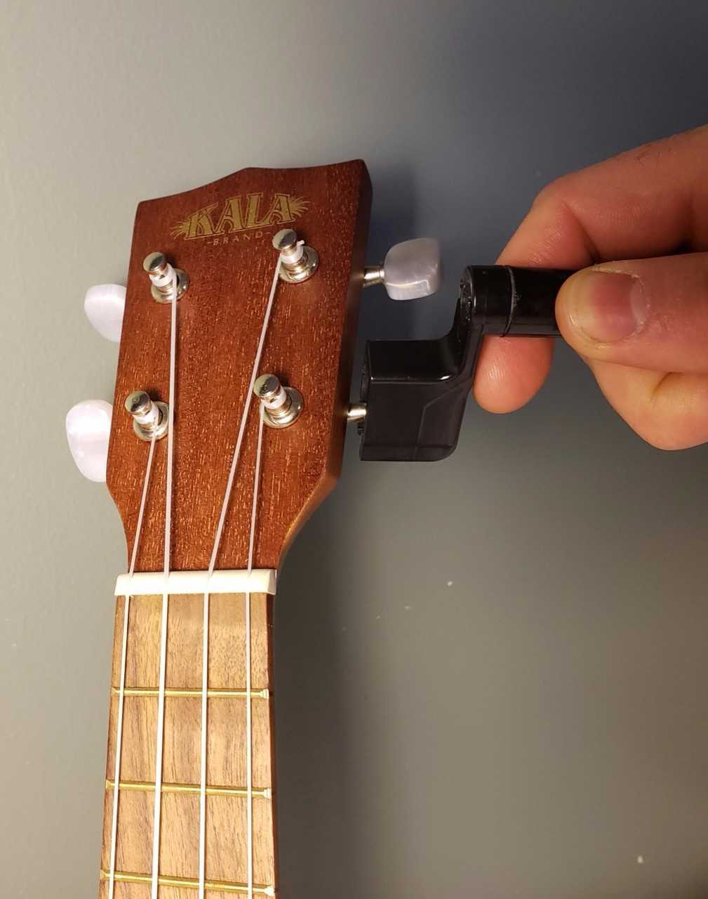 On-Stage String Winder shown